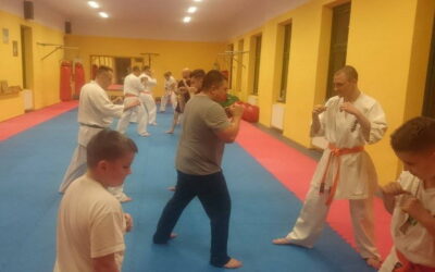 Felnőtt csoport, karate edzés